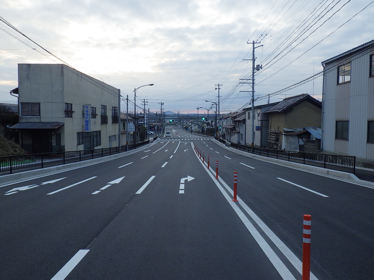 福原交差点渋滞緩和工事(昭和二丁目八山田線) | 施工実績 | 株式会社