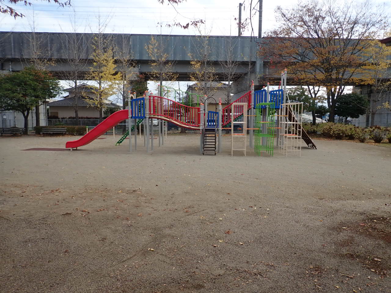 日出山公園遊戯施設更新工事